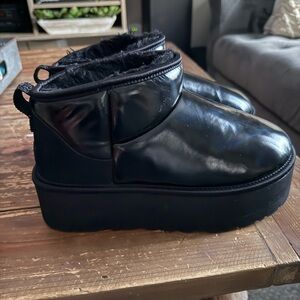 UGG Ultra Mini Platform Hi Shine